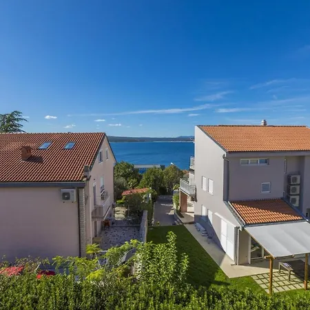 Blue Pearl Apartments Crikvenica Exterior photo