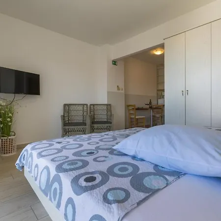 Blue Pearl Apartments Crikvenica Exterior photo