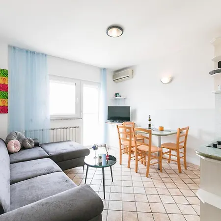 Blue Pearl Apartments Crikvenica Exterior photo